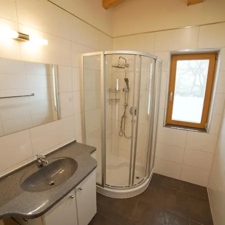 Oberstockach Apartment *